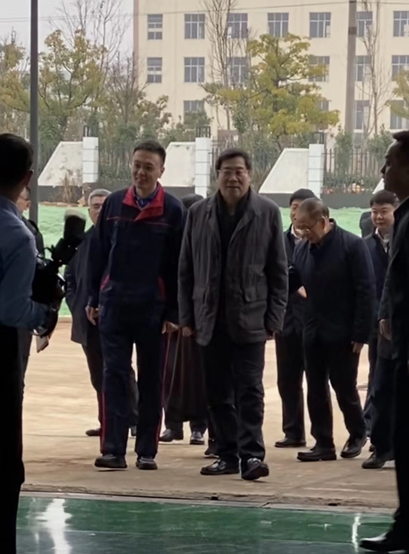 湖南省委書記杜家毫一行來(lái)華亞數(shù)控懷化生產(chǎn)基地視察 湖南省委書記杜家毫一行來(lái)華亞數(shù)控懷化生產(chǎn)基地視察